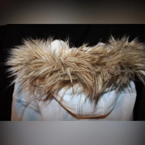 American Eagle Sherpa-lined Denim Bomber Jacket with Fur Hood Women's XXS - Picture 5 of 10